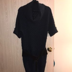 Sweater dress with belt